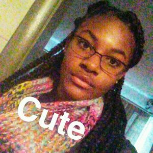 Meet your Posher, Leila